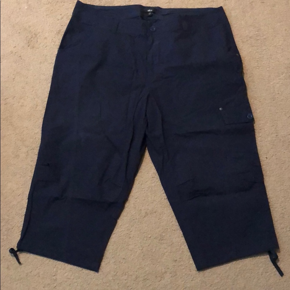 Capri pants